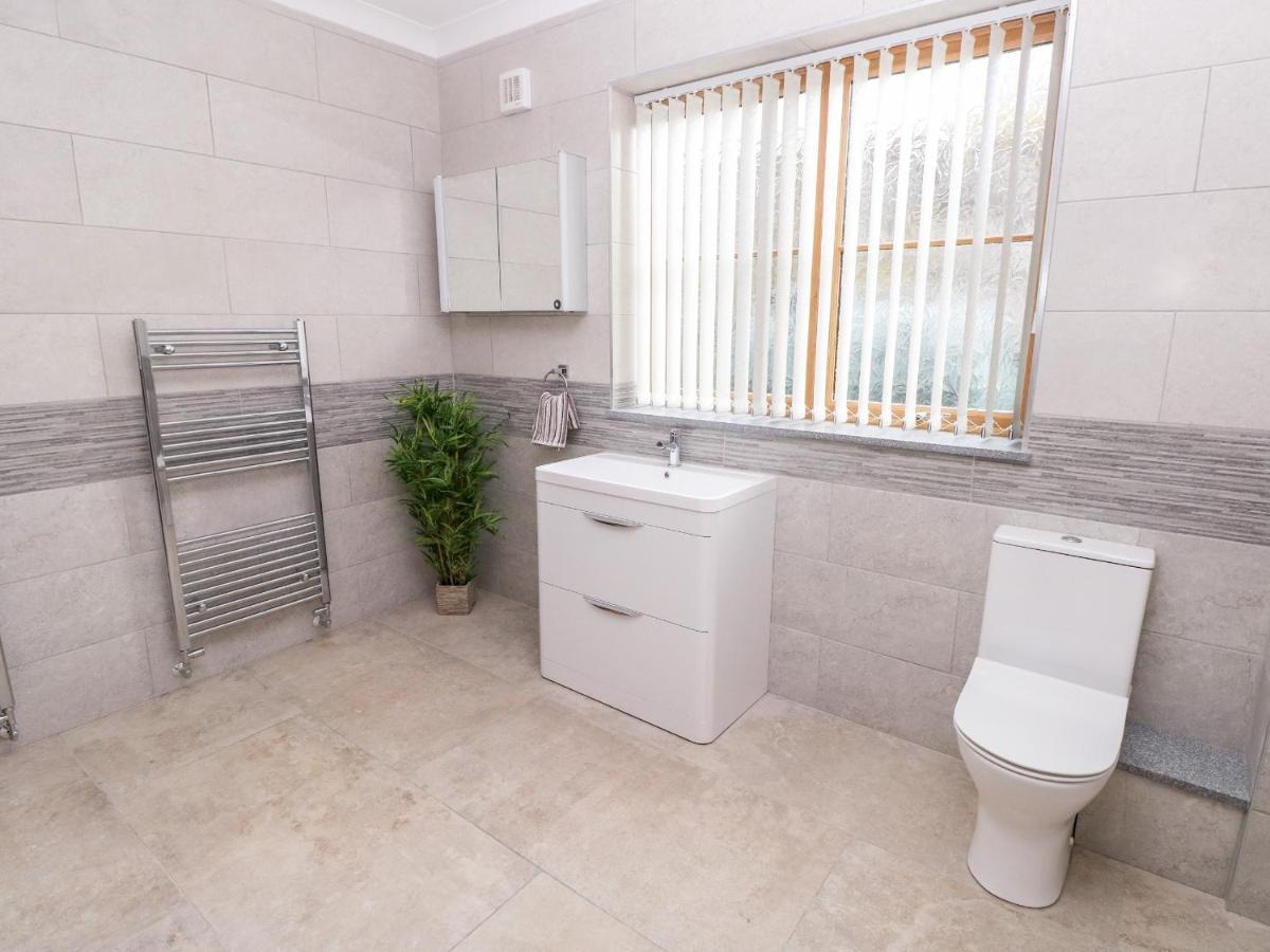 אמנפורד Grooms Quarters At Pant Y Gaseg Farm מראה חיצוני תמונה