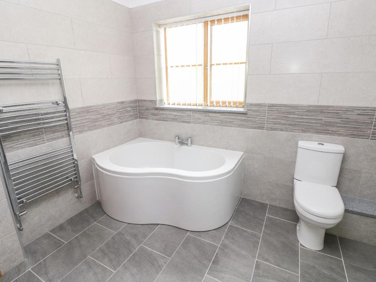 אמנפורד Grooms Quarters At Pant Y Gaseg Farm מראה חיצוני תמונה